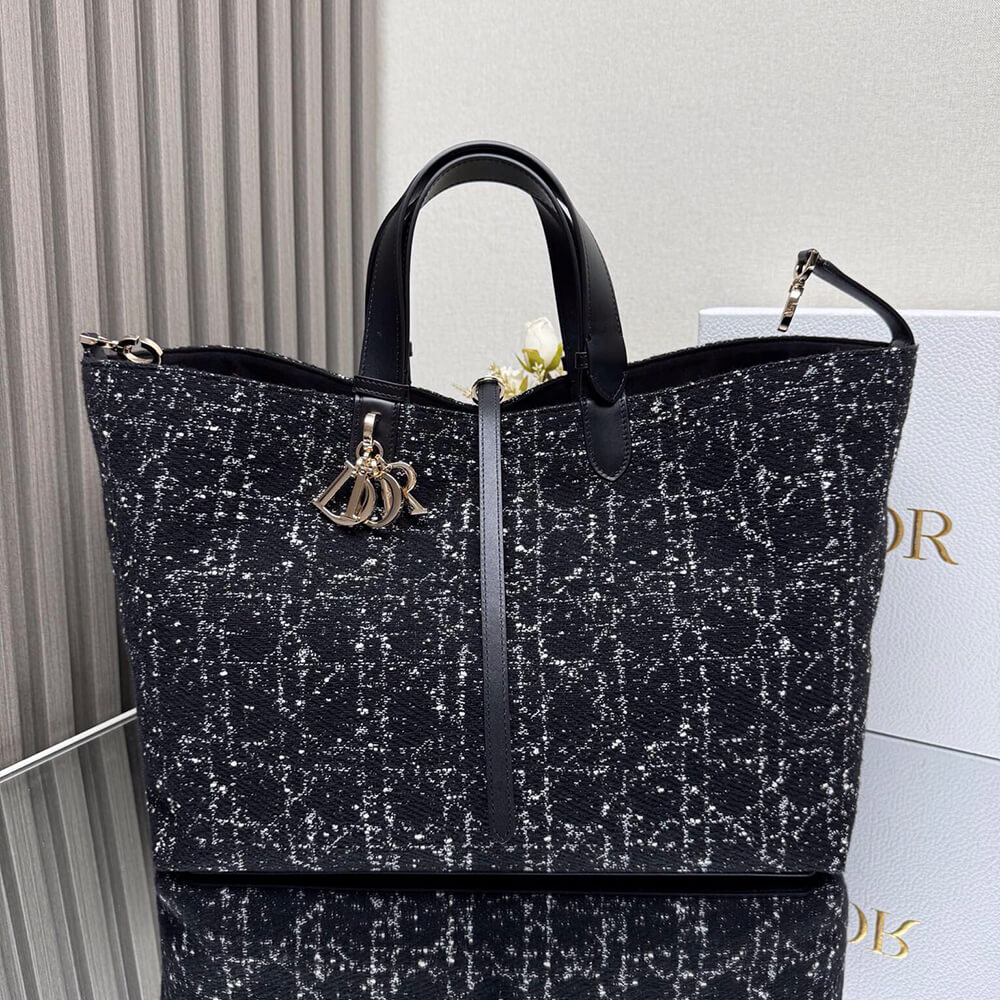 large D*or toujours bag