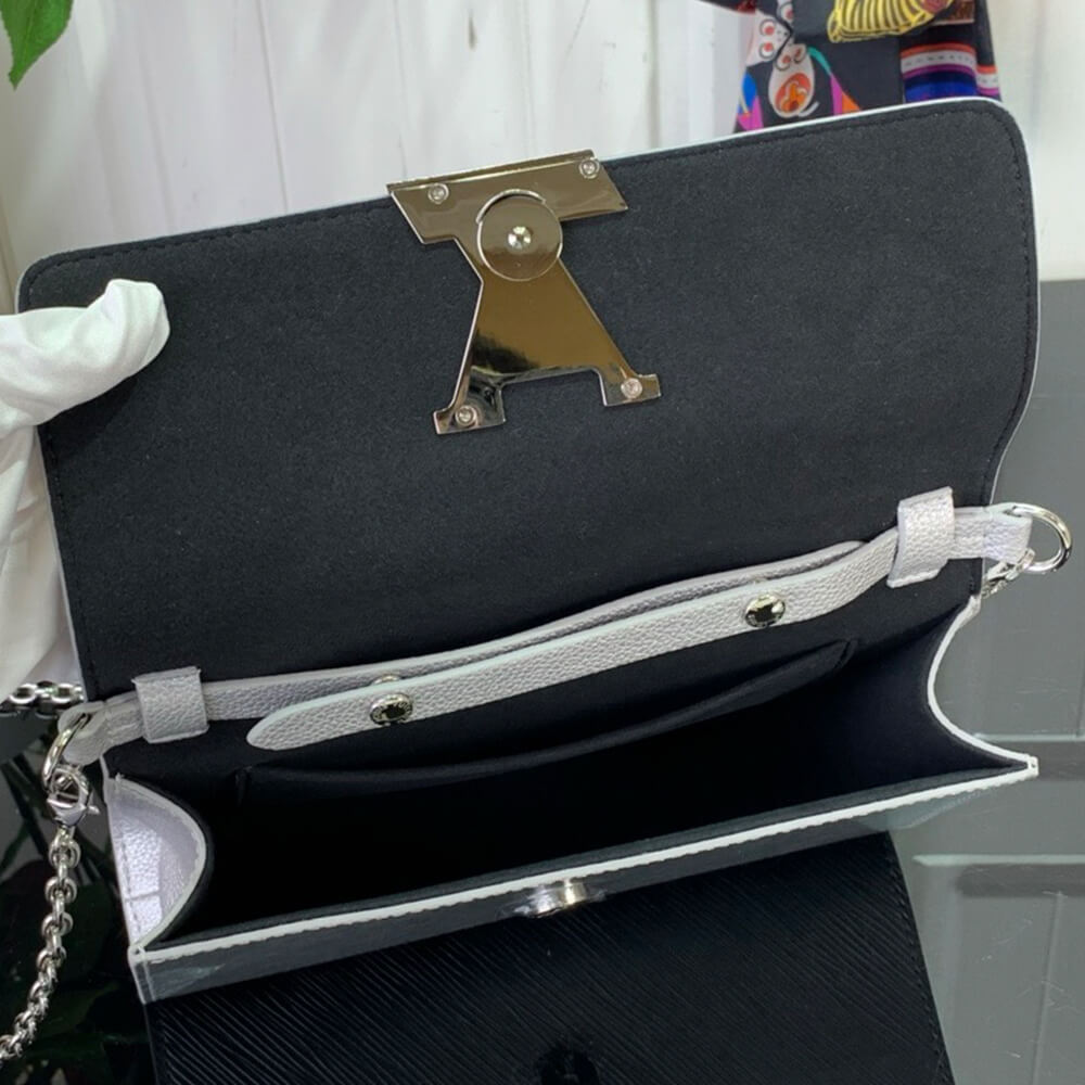 lv pochette L**ise